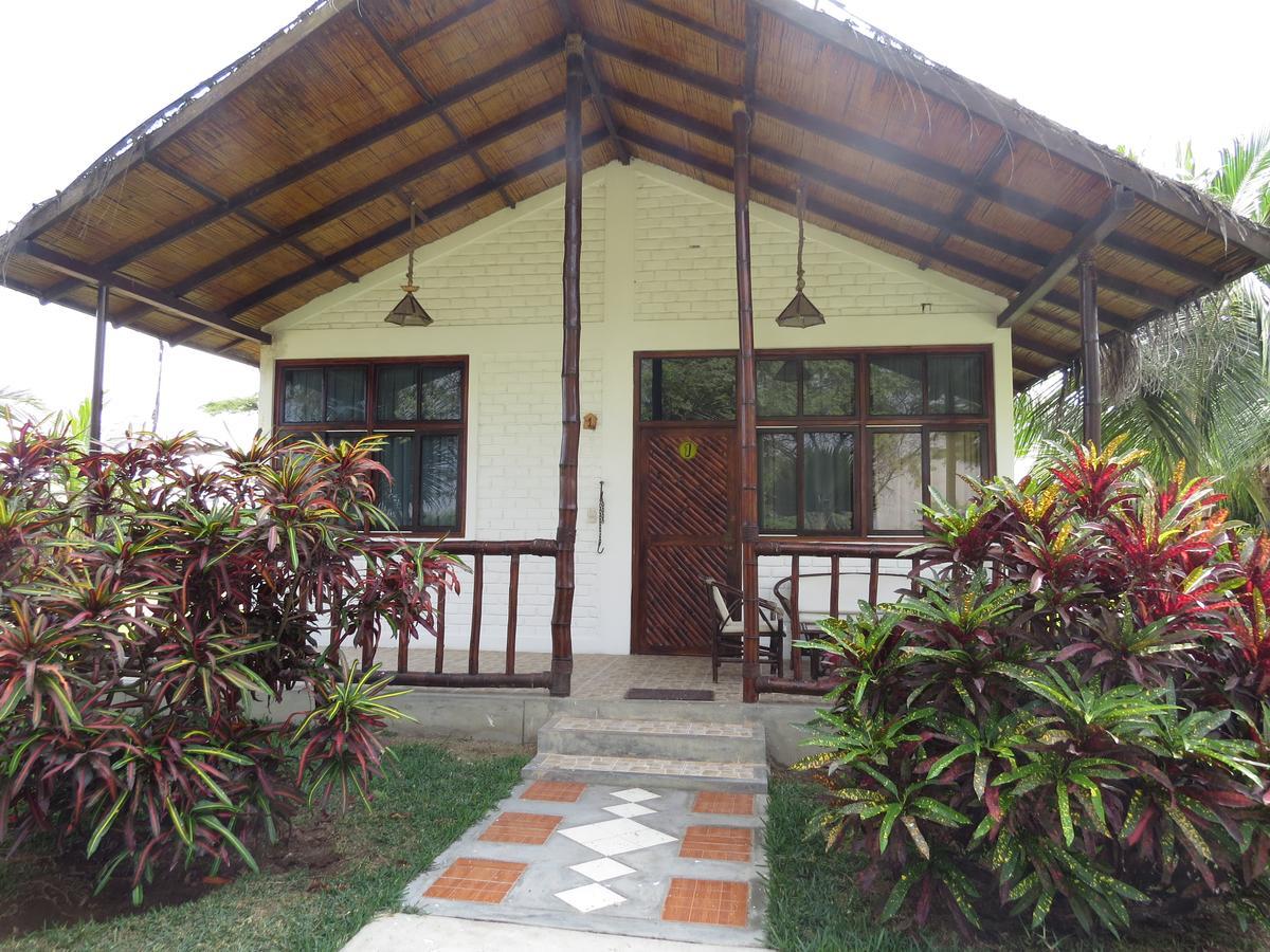 La Choza Bungalows Tambo Grande Bagian luar foto
