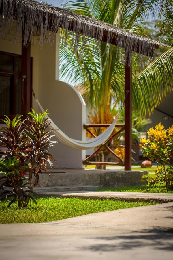 La Choza Bungalows Tambo Grande Bagian luar foto