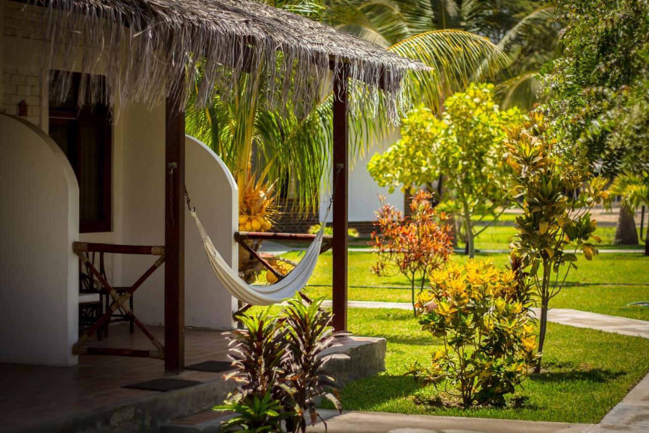 La Choza Bungalows Tambo Grande Bagian luar foto