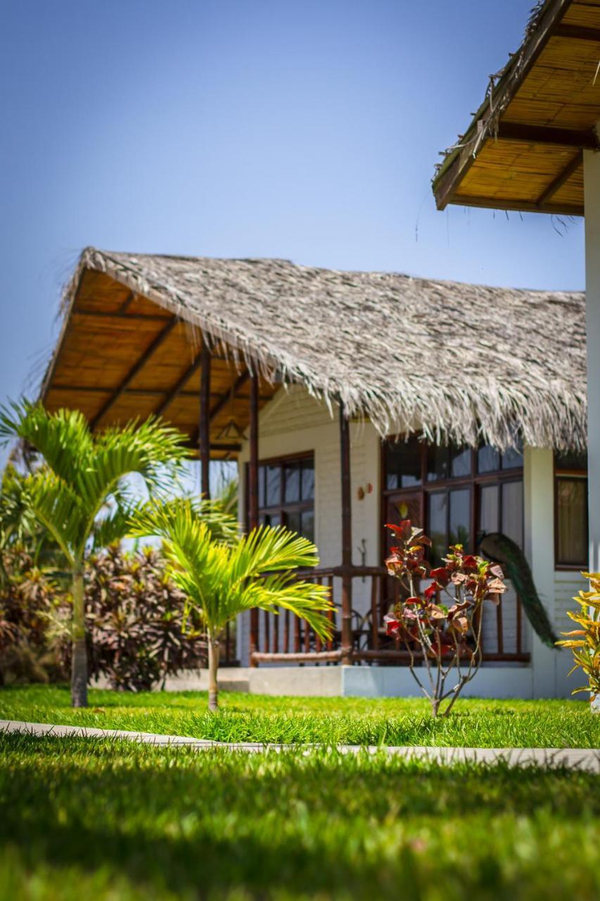 La Choza Bungalows Tambo Grande Bagian luar foto